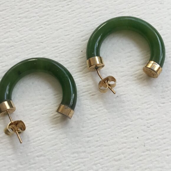 C Hoop Jade? Green Hard Stone Pierced Earrings - Picture 6 of 10